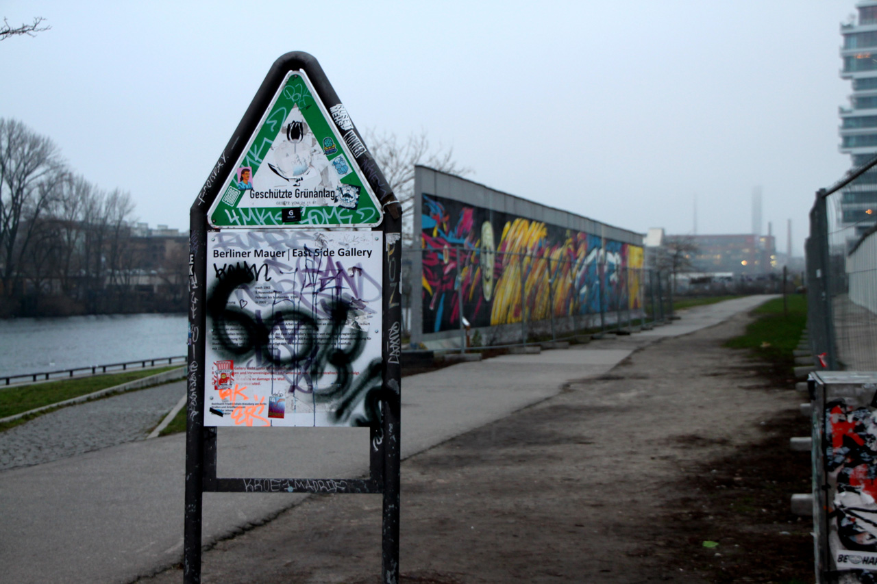 Le Mur de Berlin East Side Gallery