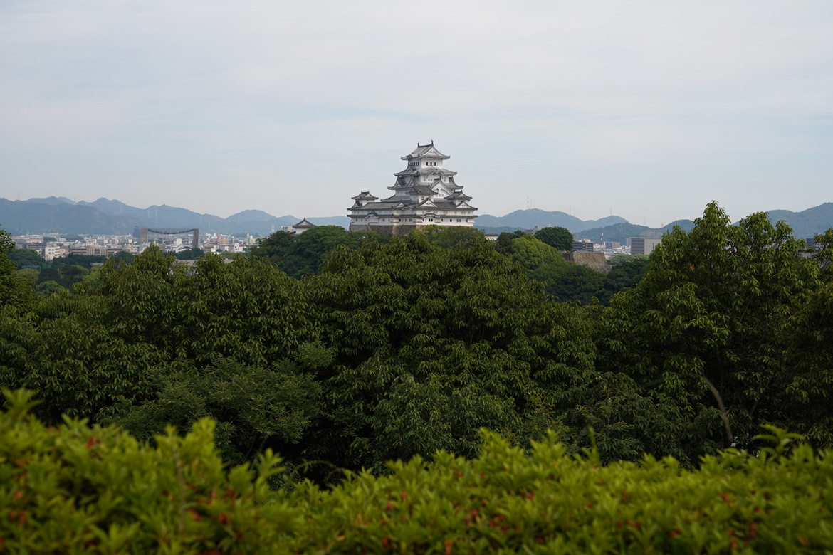 Château Himeji vue parc Minamiyashiro