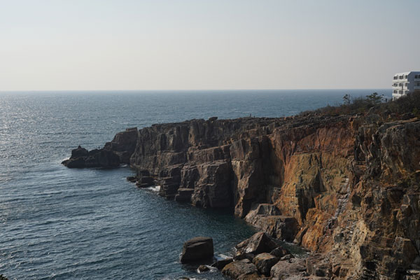 Sandanbeki Rock Cliff