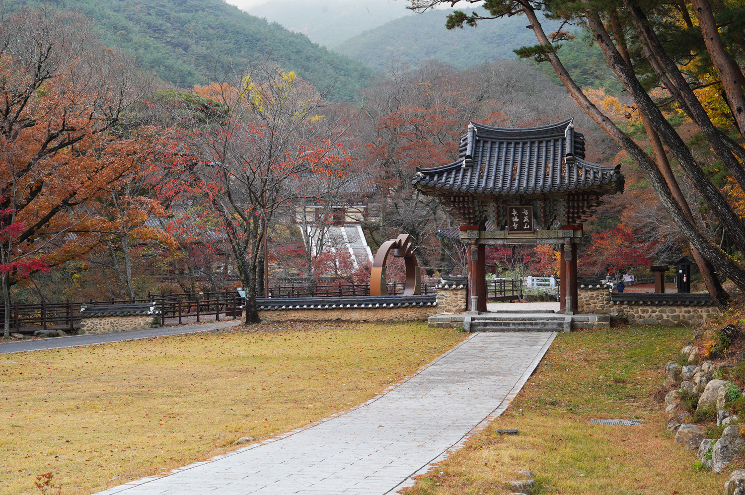 Le parc national de Jirisan en un jour : le temple Cheoneunsa